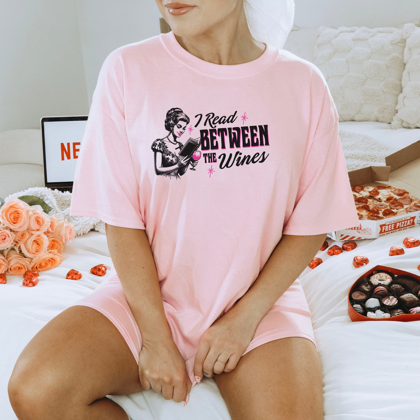 I Read Between The Wines Gildan Softstyle Shirt