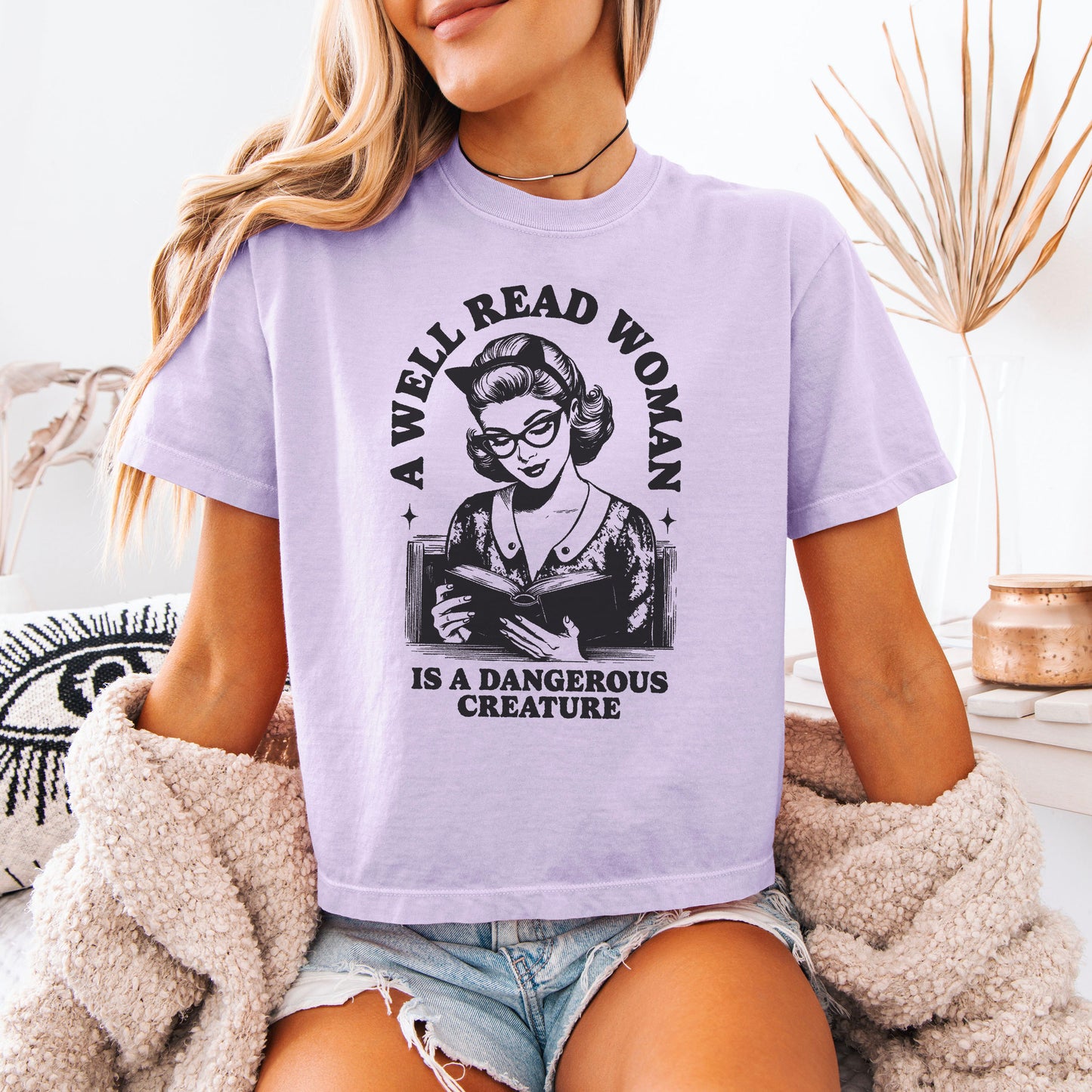 A Well Read Woman Is a Dangerous Creature Premium Cropped Boxy Shirt